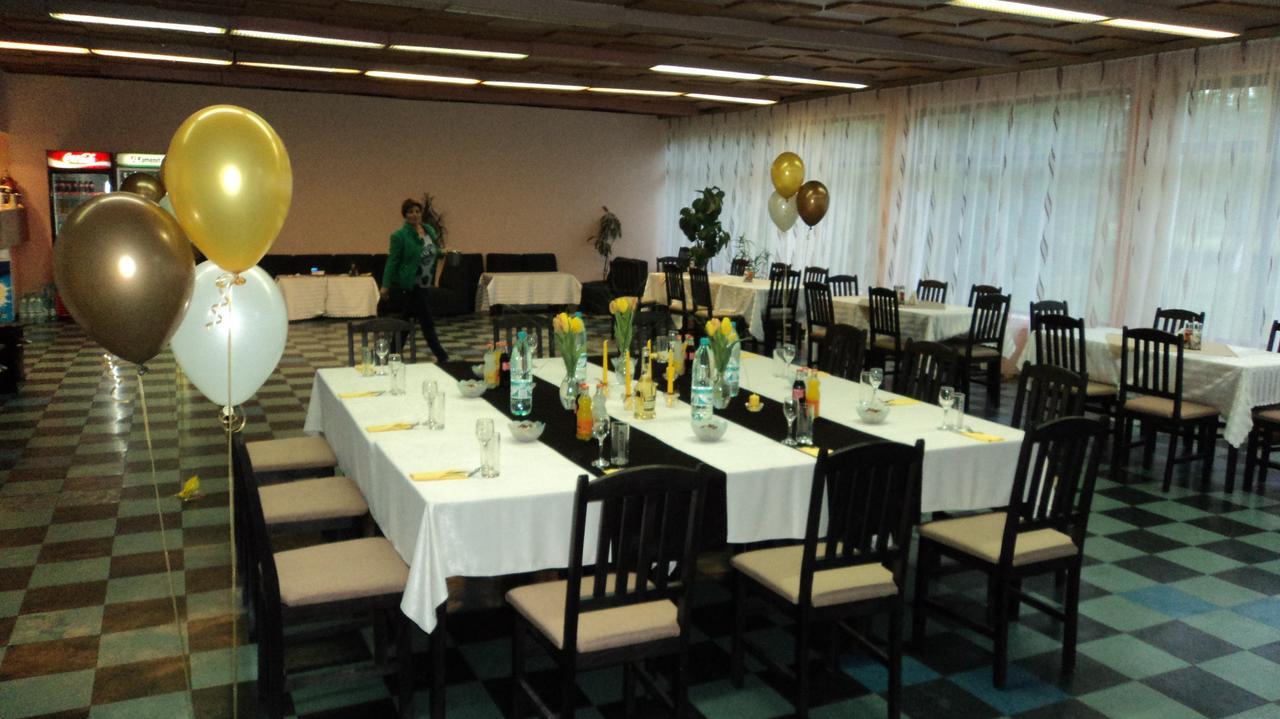 Hotel Stroitel Chisaria Zewnętrze zdjęcie