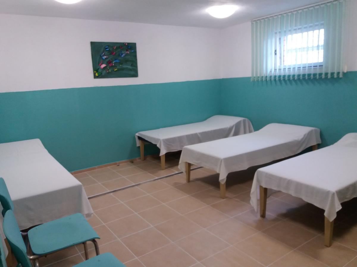 Hotel Stroitel Chisaria Zewnętrze zdjęcie