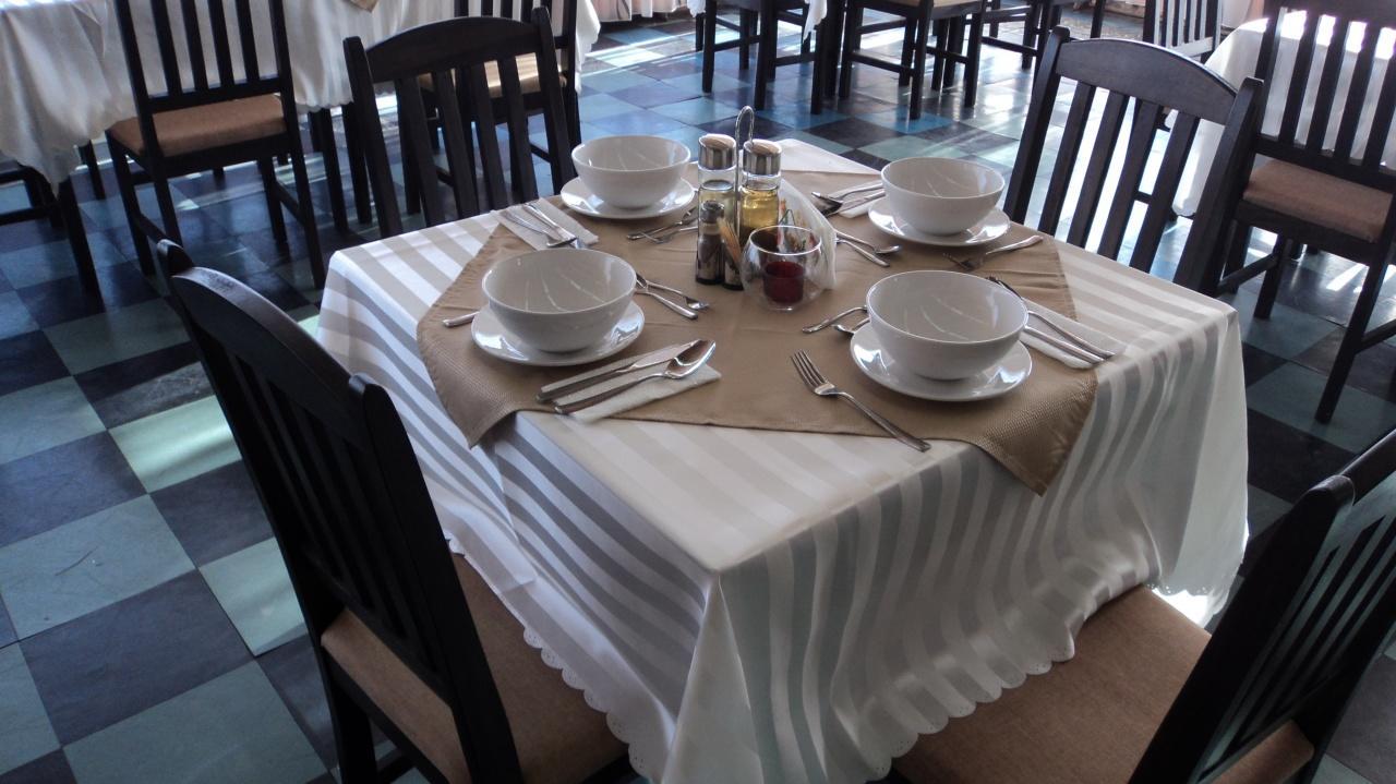 Hotel Stroitel Chisaria Zewnętrze zdjęcie